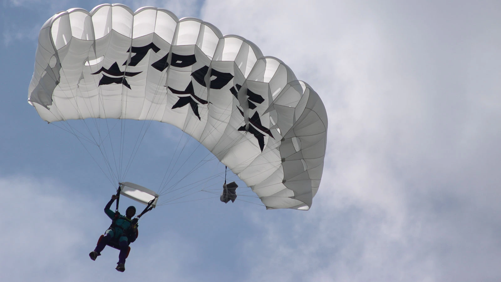 ACCURACY PARACHUTE